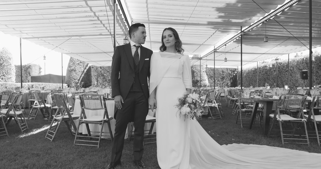 Vídeo de boda en Cortijo Alameda Granada – Novios bajo carpa exterior