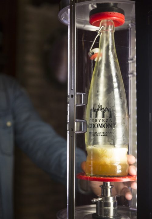 Fotografía de producto cerveza artesana La Hermosa - Cervezas Sacromonte Granada